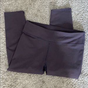 Fabletics dark grey/purple crop leggings